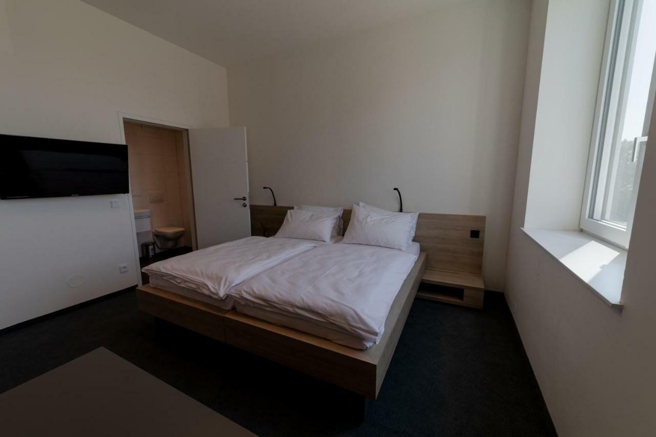 Tt-Rooms - Kontaktlos Mit Self Check-In I Free Parking Graz Dış mekan fotoğraf